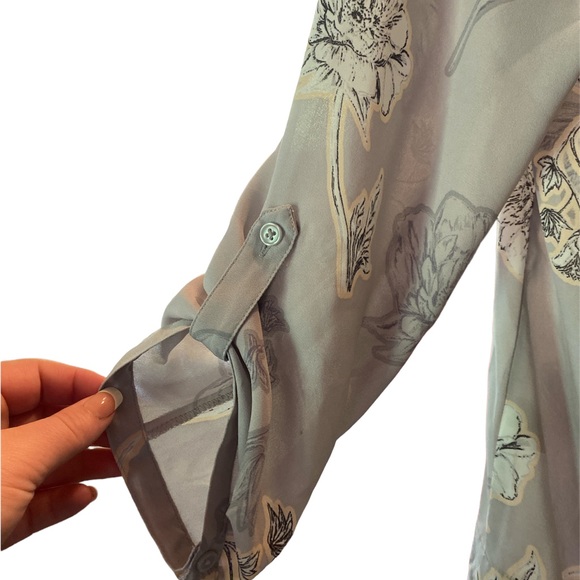 Maurices sheer blouse size XS - Picture 3 of 4